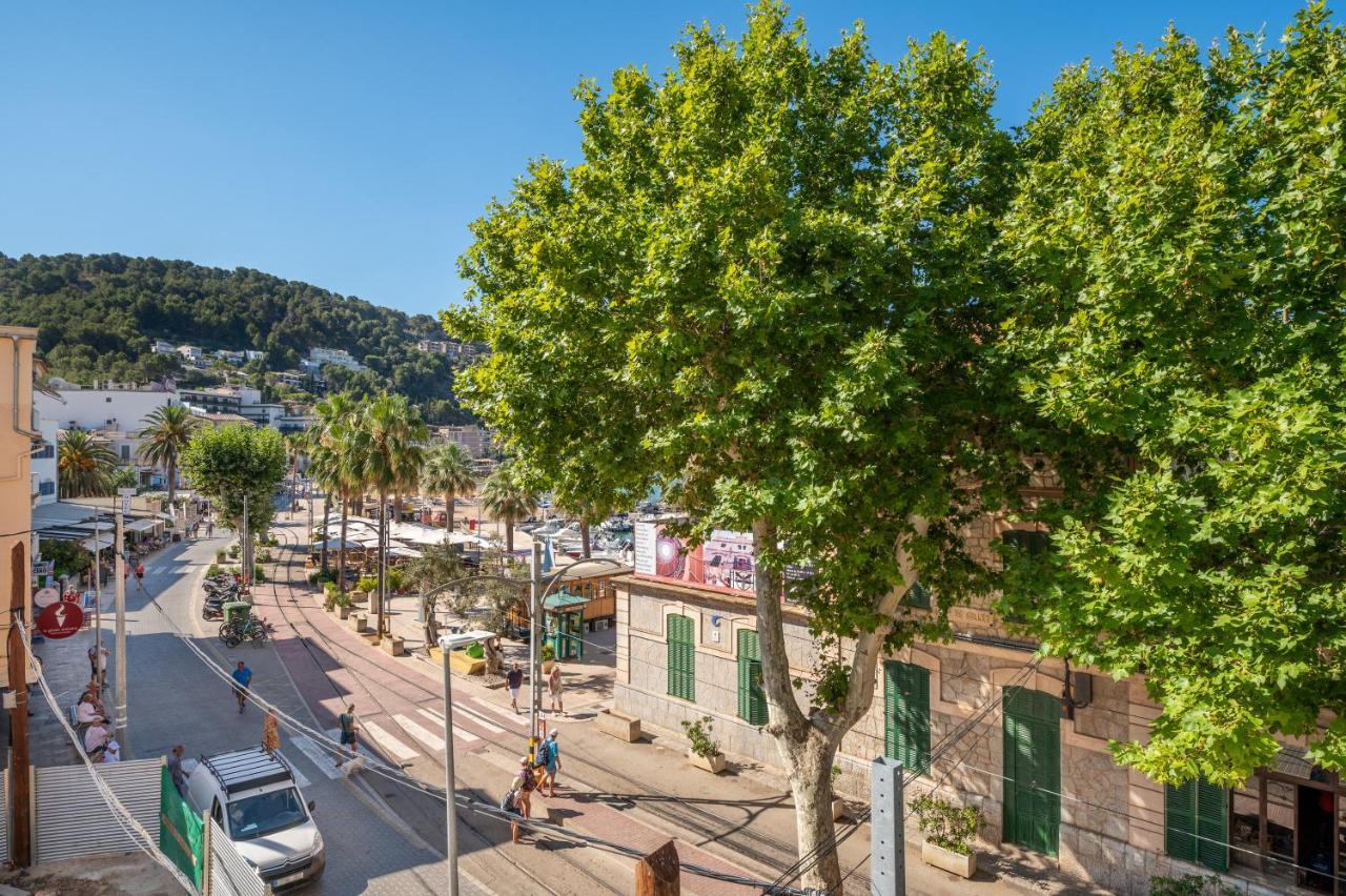Seafront Apartment In Port Soller Port De Soller Bagian luar foto