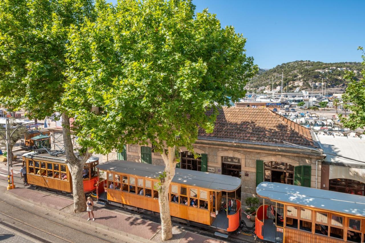Seafront Apartment In Port Soller Port De Soller Bagian luar foto